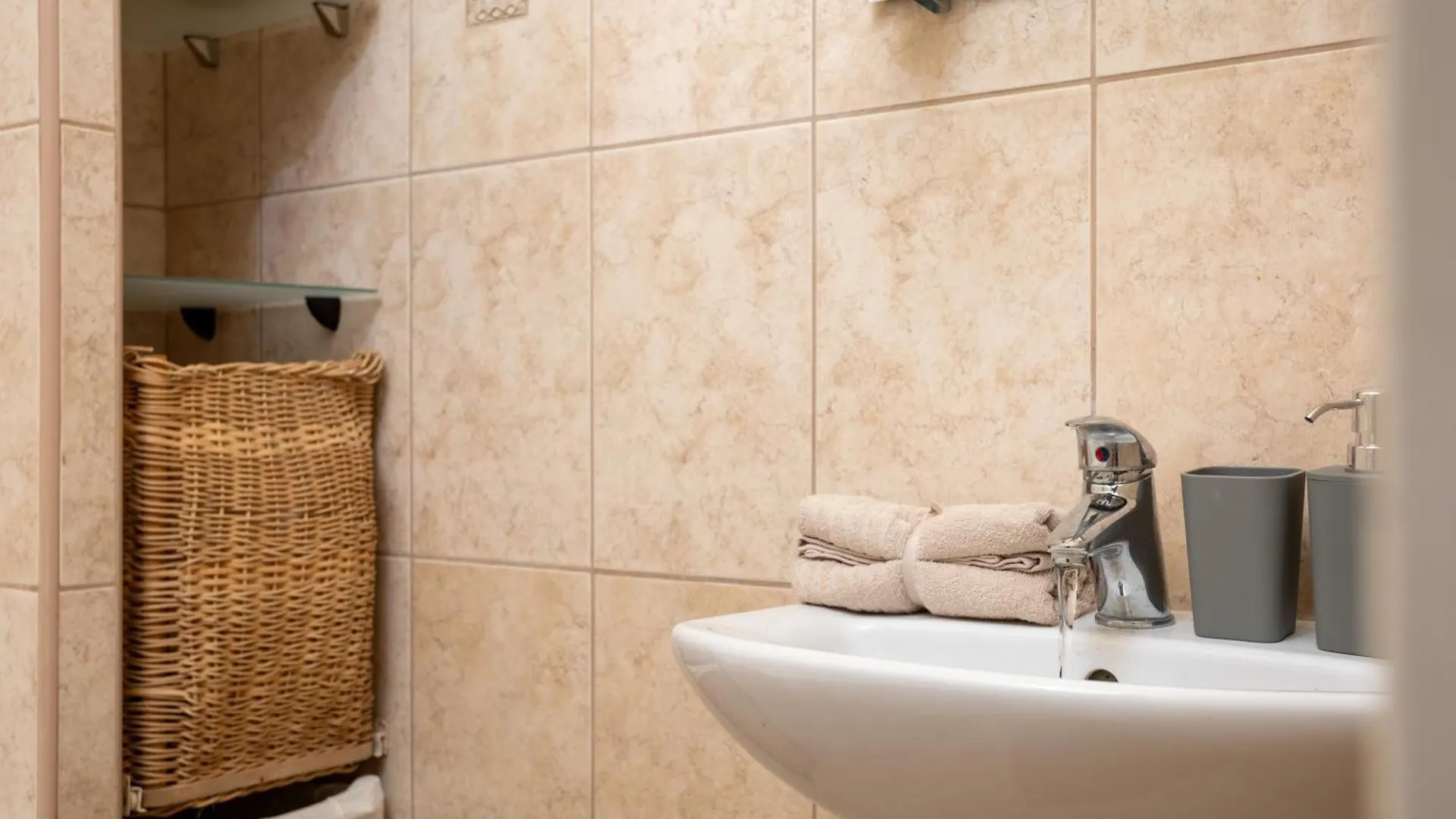 Balzac Central Nice Apartment Budapest 0*,  Hungary